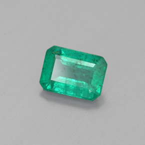 Émeraude vert naturelle taille émeraude, 0,84 ct, SI