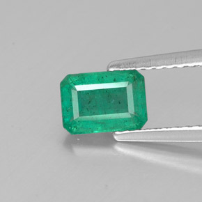 Émeraude vert naturelle taille émeraude, 0,77 ct, SI-I1