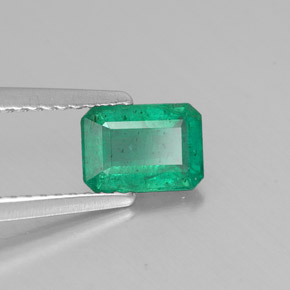 Émeraude vert naturelle taille émeraude, 0,77 ct, SI-I1
