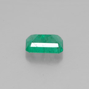 Émeraude vert naturelle taille émeraude, 0,77 ct, SI-I1