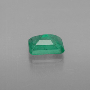 Émeraude vert naturelle taille émeraude, 0,56 ct, SI-I1