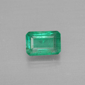 Émeraude vert naturelle taille émeraude, 0,55 ct, SI-I1