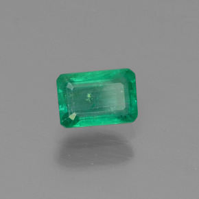 Émeraude vert naturelle taille émeraude, 0,57 ct, SI-I1