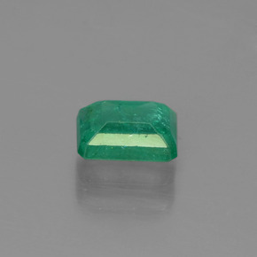 Émeraude vert naturelle taille émeraude, 0,57 ct, SI-I1