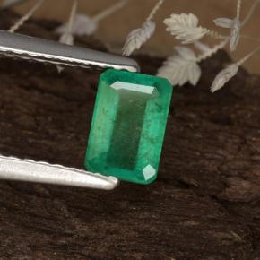 Émeraude vert naturelle taille émeraude, 0,59 ct, SI-I1