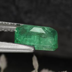 Émeraude vert naturelle taille émeraude, 0,55 ct, SI-I1