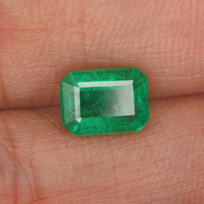 Émeraude vert naturelle taille émeraude, 1,15 ct, I1