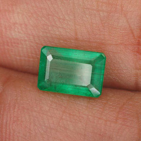 Émeraude vert naturelle taille émeraude, 1,29 ct, I1