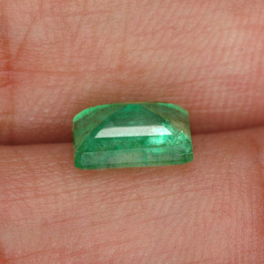 Émeraude vert naturelle taille émeraude, 1,29 ct, I1