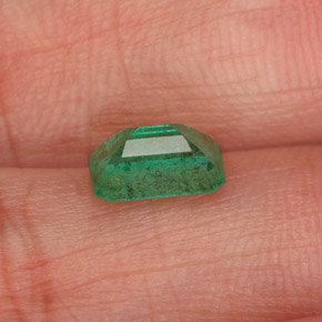 Émeraude vert naturelle taille émeraude, 0,83 ct, SI-I1