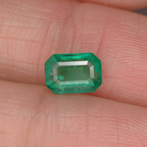 Émeraude vert naturelle taille émeraude, 0,86 ct, I1