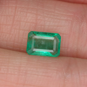 Émeraude vert naturelle taille émeraude, 0,94 ct, I1