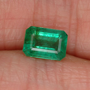 Émeraude vert naturelle taille émeraude, 1,04 ct, SI-I1