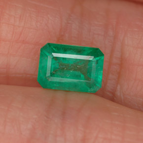 Émeraude vert naturelle taille émeraude, 0,81 ct, SI-I1