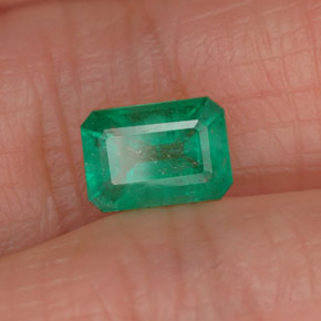 Émeraude vert naturelle taille émeraude, 0,81 ct, SI-I1