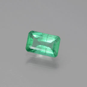 Émeraude vert naturelle taille émeraude, 0,48 ct, SI-I1