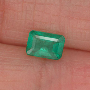Émeraude vert naturelle taille émeraude, 0,49 ct, SI-I1