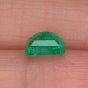 Émeraude vert naturelle taille émeraude, 1,05 ct, I1