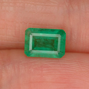 Émeraude vert naturelle taille émeraude, 0,92 ct, SI-I1