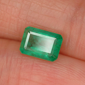 Émeraude vert naturelle taille émeraude, 0,92 ct, SI-I1