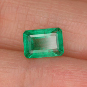 Émeraude vert naturelle taille émeraude, 1,00 ct, SI-I1