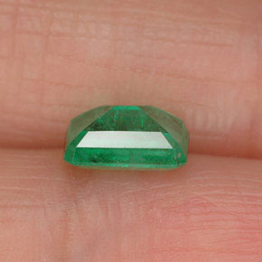 Émeraude vert naturelle taille émeraude, 1,00 ct, SI-I1