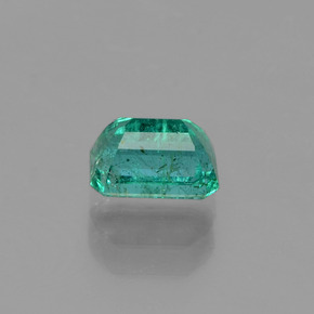 Émeraude vert naturelle taille émeraude, 0,66 ct, SI-I1