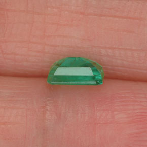 Émeraude vert naturelle taille émeraude, 0,50 ct, SI-I1