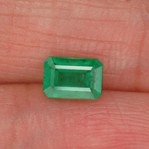 Émeraude vert naturelle taille émeraude, 0,53 ct, SI-I1