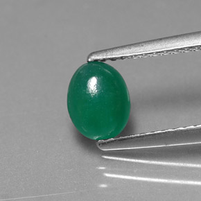 Émeraude Vert naturelle Coupe ovale, 0.69 ct, Translucide