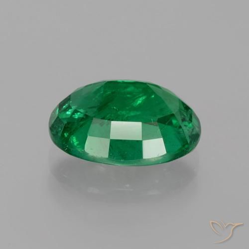 Émeraude Vert foncé naturelle ovale, 2.47 ct, SI