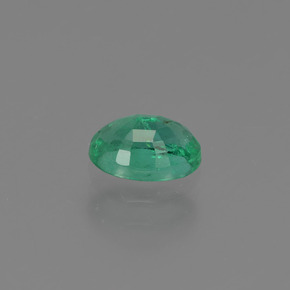 Émeraude Vert naturelle Coupe ovale, 0.78 ct, SI