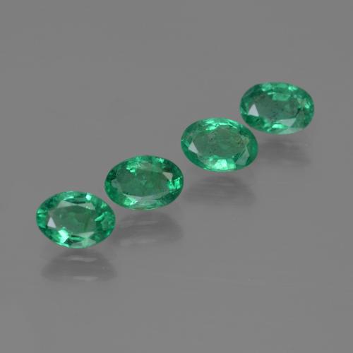 Achetez naturel 1.70ct Vert frais Émeraude gems, Coupe ovale, En provenance Zambie chez GemSelect. En stock, livraison internationale!
