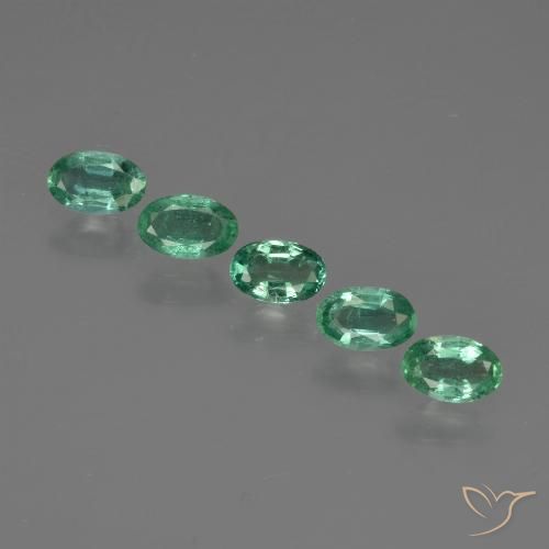 Achetez naturel 1,15ct vert émeraude gems, coupe ovale, en provenance zambie chez gemselect. en stock, livraison internationale!
