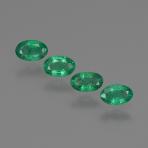 Achetez naturel ct vert émeraude gems, coupe ovale, en provenance zambie chez gemselect. en stock, livraison internationale!