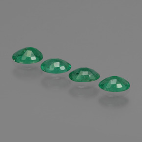 Achetez naturel ct vert émeraude gems, coupe ovale, en provenance zambie chez gemselect. en stock, livraison internationale!