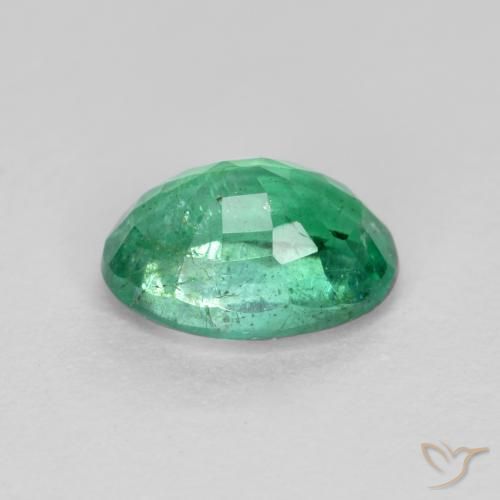 Émeraude Vert clair naturelle ovale, 0.76 ct, SI
