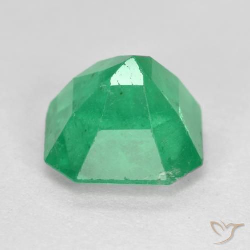 Émeraude Vert brillant naturelle Octogone / coupe Émeraude, 1.61 ct, VS-SI