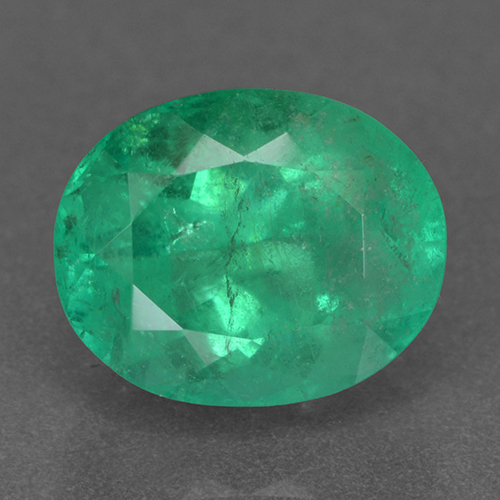 Émeraude Forêt verte naturelle Coupe ovale, 2.53 ct, VS-SI