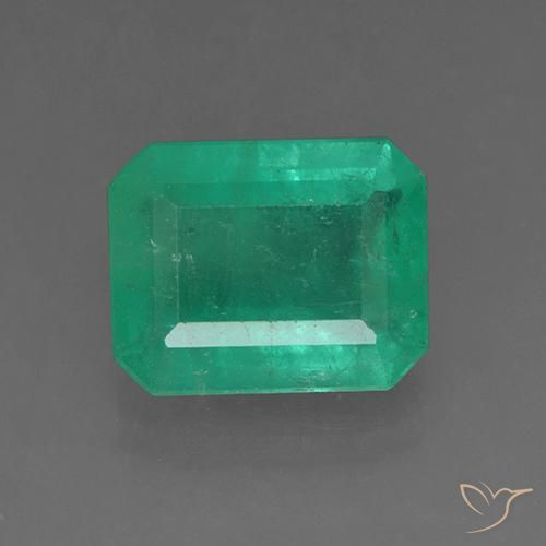3.65ct Naturel Vert foncé Émeraude, Taille émeraude, SI