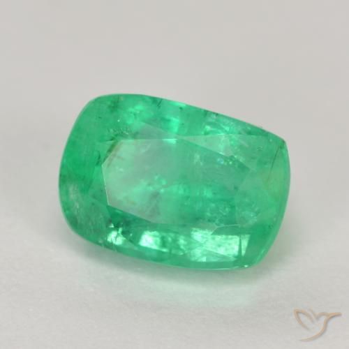Émeraude Vert clair naturelle Coussin, 2.14 ct, I1