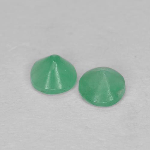 Achetez naturel 0.30ct Vert pistache Émeraude gems, Coupe roude, En provenance Colombie chez GemSelect. En stock, livraison internationale!