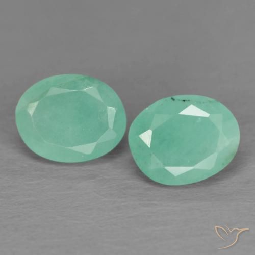 Achetez naturel 0.79ct Vert moyen Émeraude gems, Coupe ovale, En provenance Colombie chez GemSelect. En stock, livraison internationale!