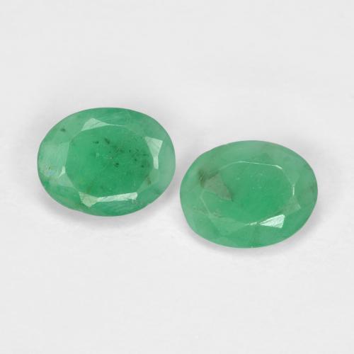 Achetez naturel 0.54ct Vert moyen Émeraude gems, Coupe ovale, En provenance Colombie chez GemSelect. En stock, livraison internationale!