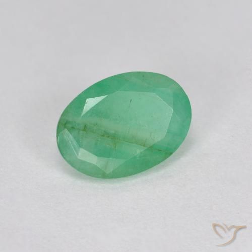 Émeraude Vert Électrique naturelle Coupe ovale, 0.67 ct, VS-SI