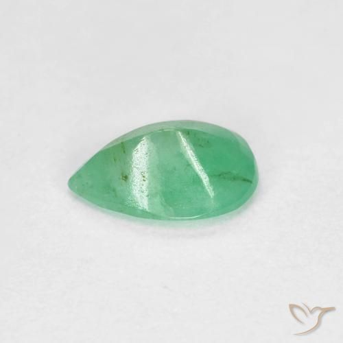 Émeraude Vert fougère naturelle En forme de poire, 0.55 ct, VS-SI