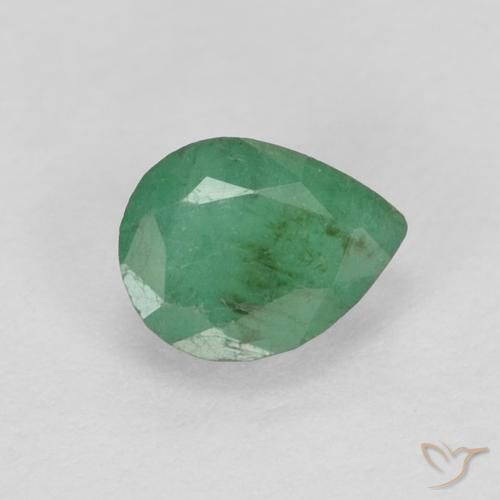 Émeraude Vert moyen naturelle En forme de poire, 0.37 ct, VS-SI