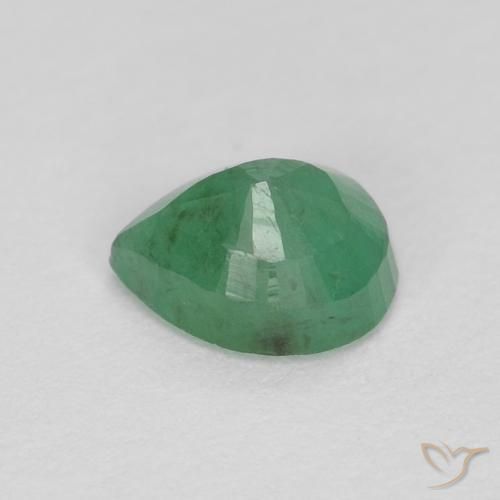 Émeraude Vert moyen naturelle En forme de poire, 0.37 ct, VS-SI