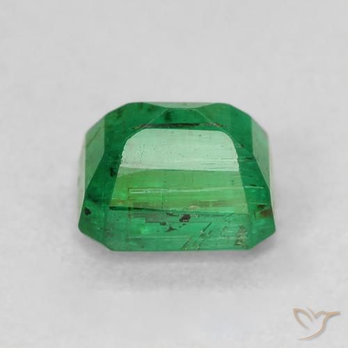 Émeraude Vert moyen naturelle Octogone / coupe Émeraude, 0.77 ct, SI