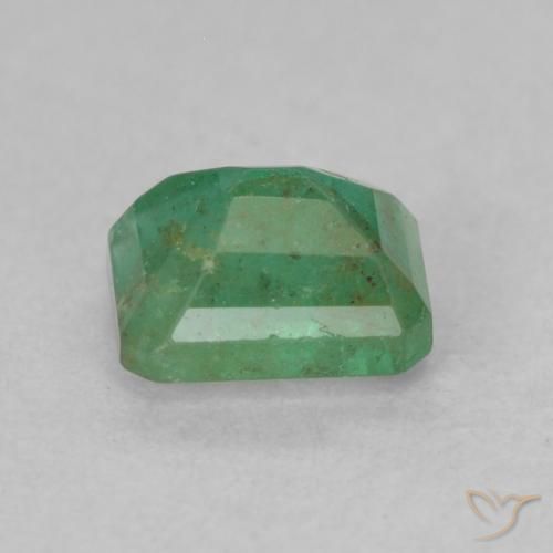 Émeraude Vert moyen naturelle Octogone / coupe Émeraude, 0.57 ct, SI